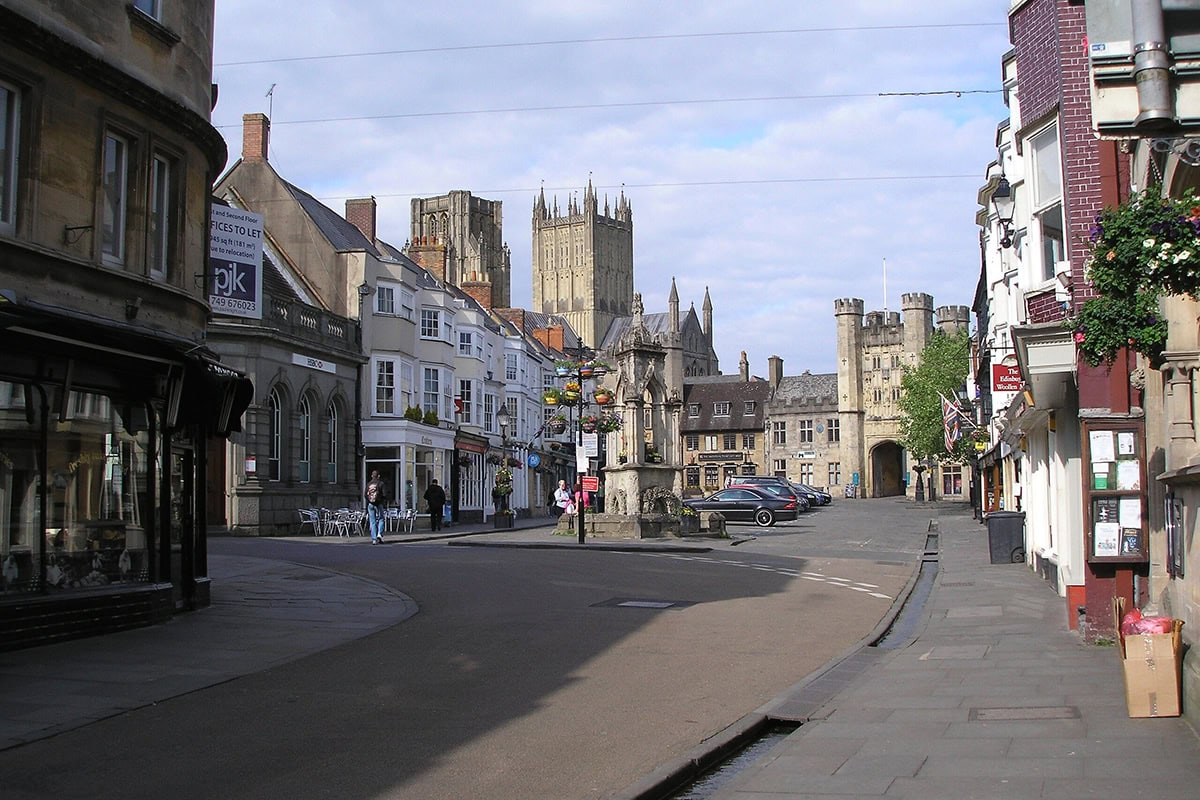 Wells Market Square - photo by Barry Lewis